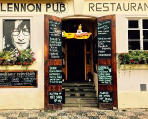 ABENDESSEN MIT JOHN LENNON